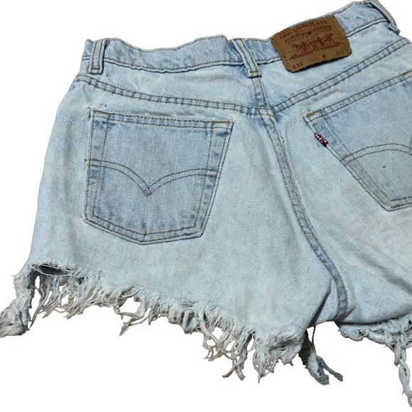Levi’s 531 Fringe Hem Light Wash Shorts Size 29 - Picture 2 of 16